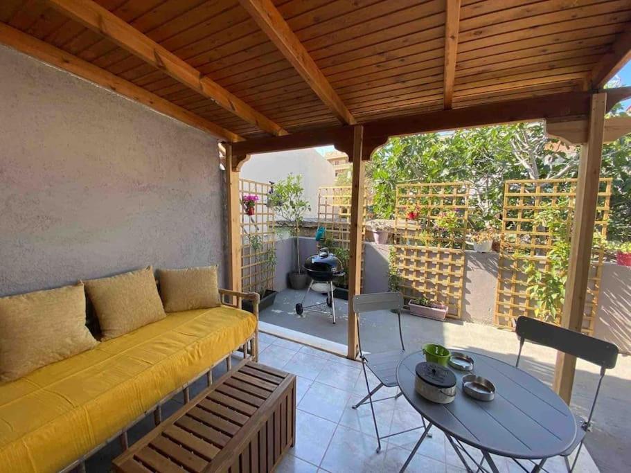 New! Flower Patio House 2 Bdr - Bbq - Wash Machine Лаврион Экстерьер фото